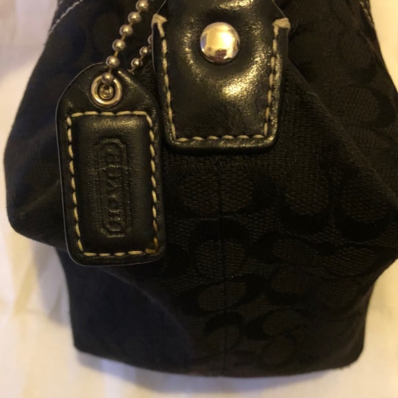 Coach Mini - Picture 2 of 3